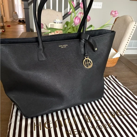 Henri Bendel Black Structured Leather Tote - Picture 1 of 13